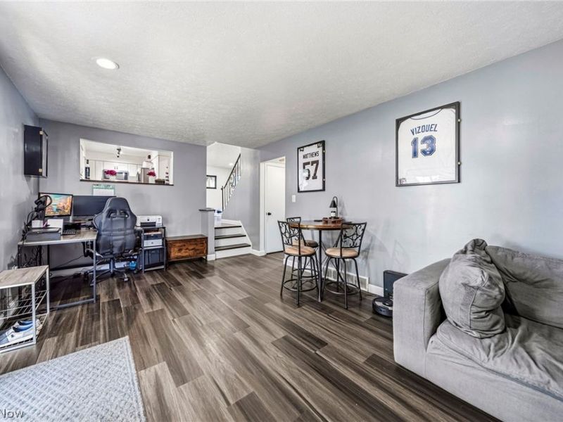 38102 Parkway Boulevard, Willoughby, OH 44094 Photo 7
