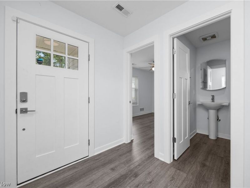 2059 W 34th Place , Cleveland, OH 44113 Photo 11