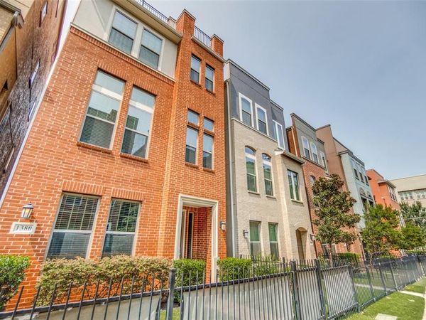 1380 Branchwood Place, Dallas, TX 75215