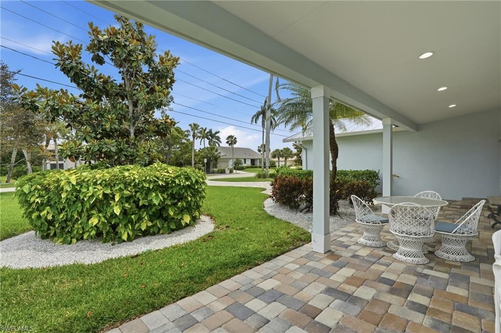 1590 Sandpiper St , Naples, FL 34102 Photo