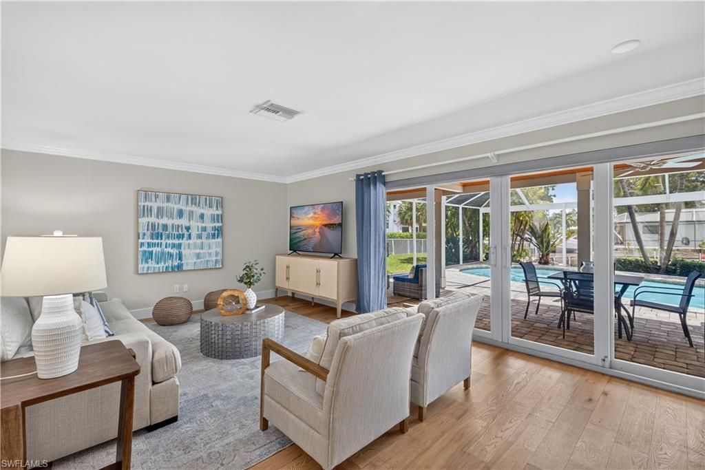 1590 Sandpiper St , Naples, FL 34102 Photo