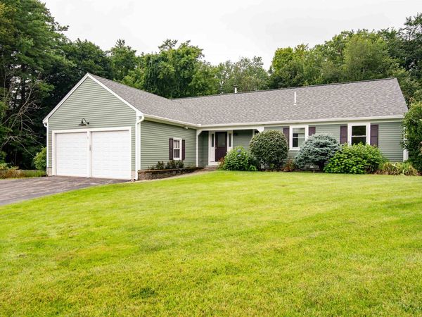 8 Mulligan Drive, Dover, NH 03820