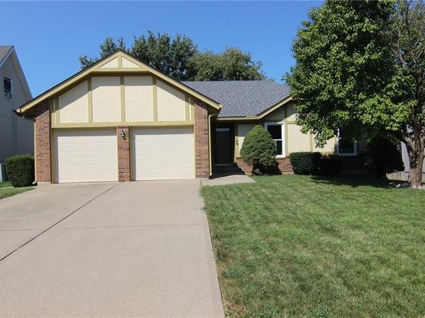 12478 S Twilight Lane, Olathe, KS 66062