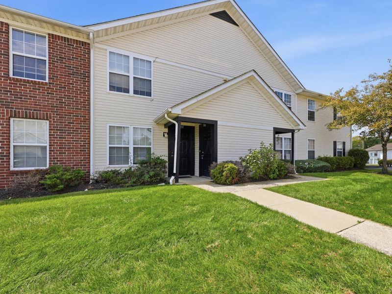 5561 Cedar Spring , Columbus, OH 43228 Photo 2