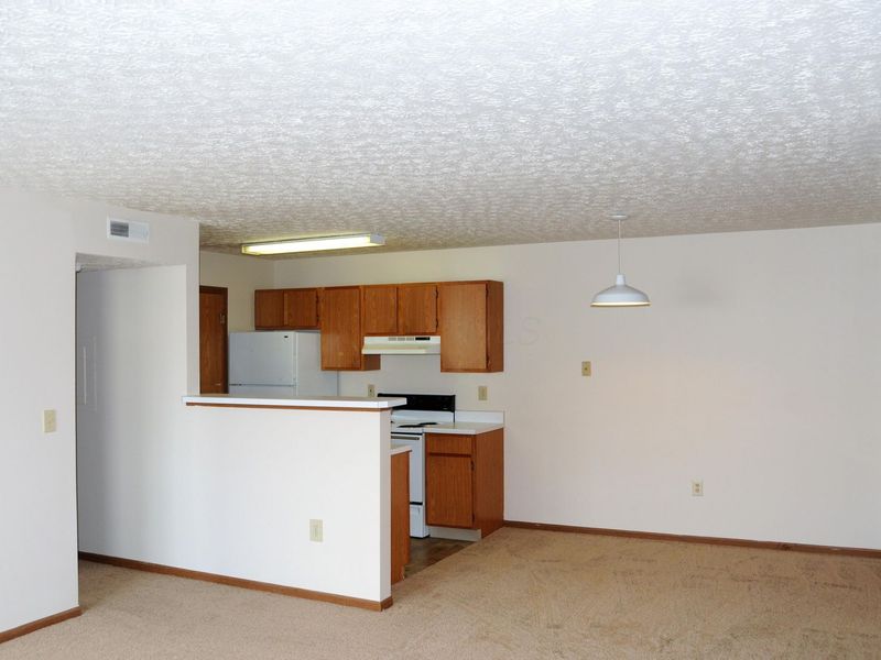 5561 Cedar Spring , Columbus, OH 43228 Photo 2