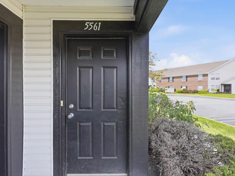 5561 Cedar Spring , Columbus, OH 43228 Photo 3