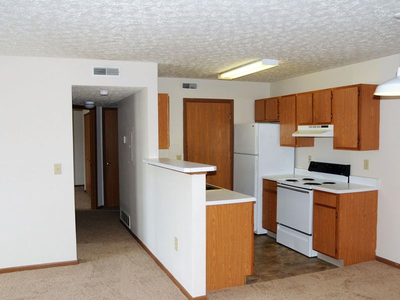 5561 Cedar Spring , Columbus, OH 43228 Photo 3