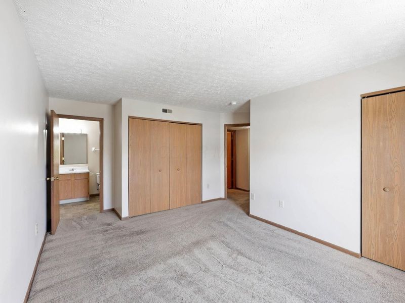 5561 Cedar Spring , Columbus, OH 43228 Photo 6