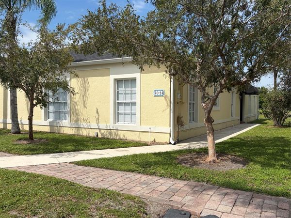 1074 UNIVERSAL REST PLACE , KISSIMMEE, FL 34744