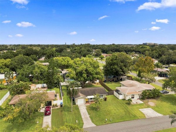 610 12TH STREET NW, LARGO, FL 33770