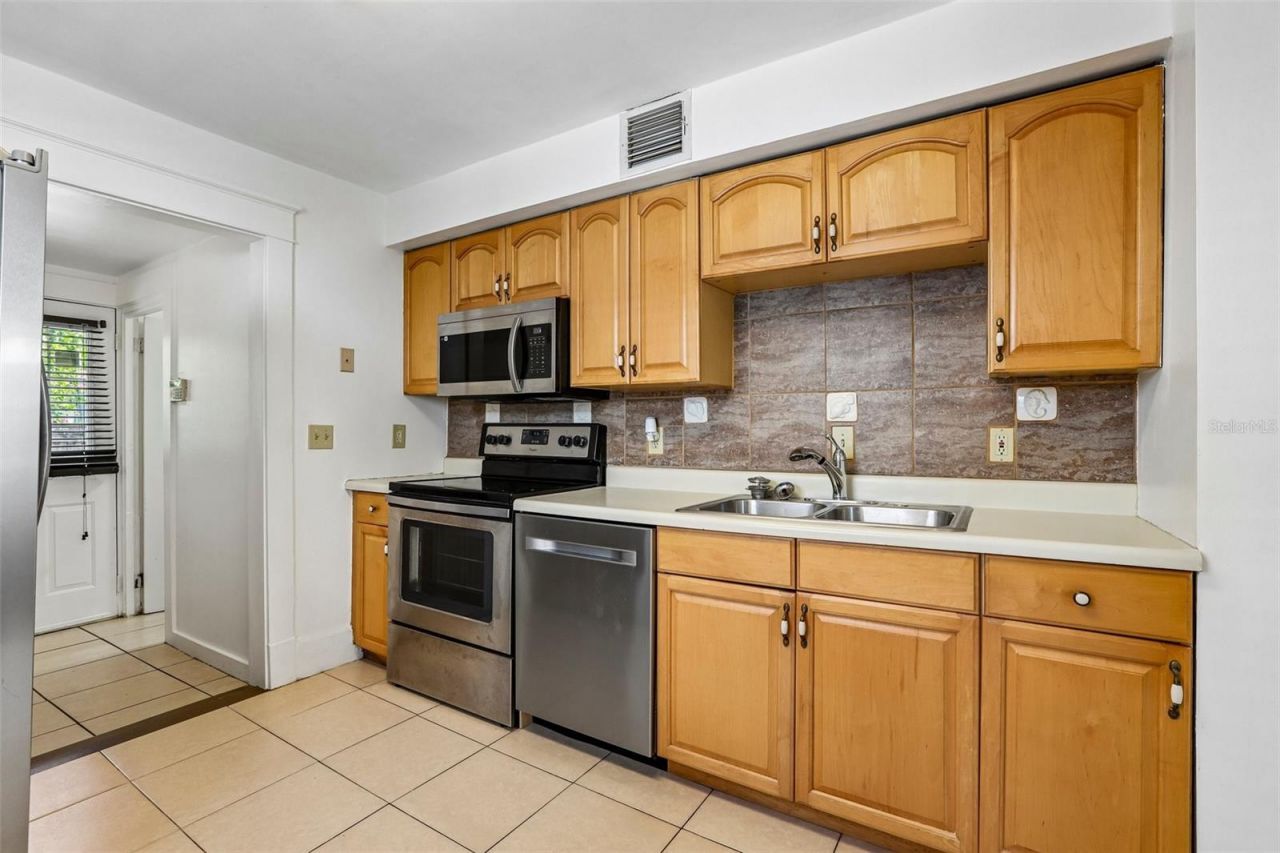 467 9th Avenue N, Saint Petersburg, FL 33701 Photo