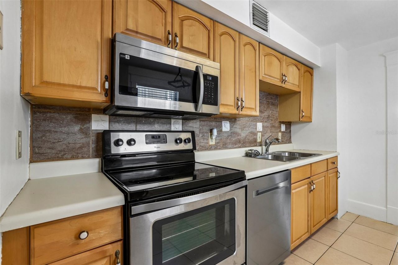 467 9th Avenue N, Saint Petersburg, FL 33701 Photo