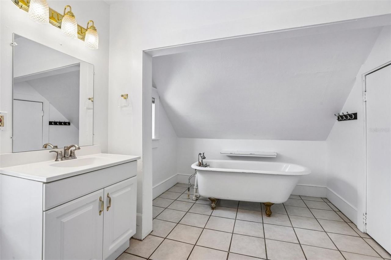 467 9th Avenue N, Saint Petersburg, FL 33701 Photo