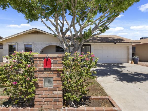 1546 E FLOWER Circle, Mesa, AZ 85204