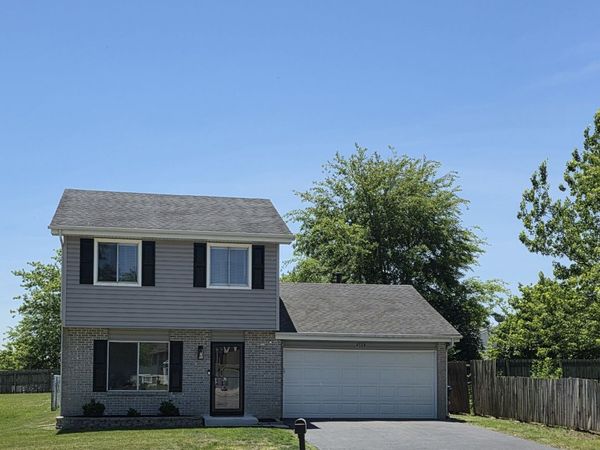 2475 Ridge Avenue , Aurora, IL 60504