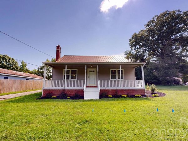 2106 Statesville Highway , Mooresville, NC 28115
