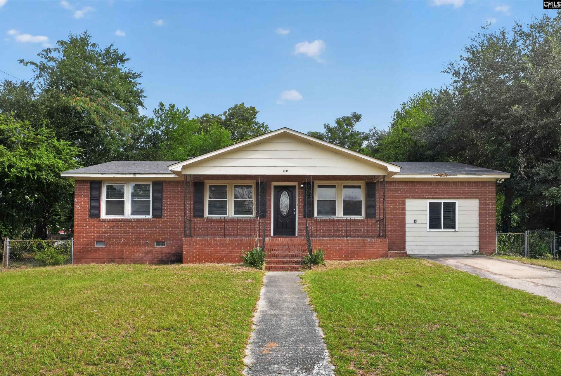3501 Traveler Lane  Photo 4