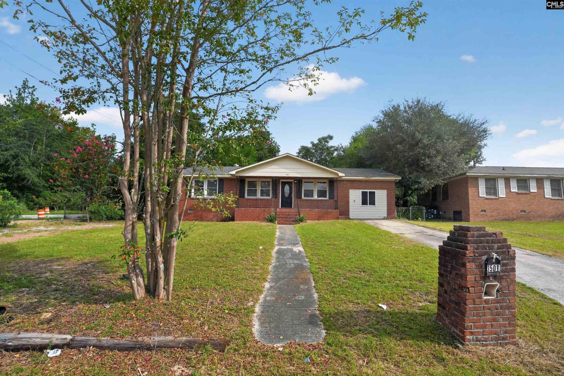 3501 Traveler Lane  Photo 5