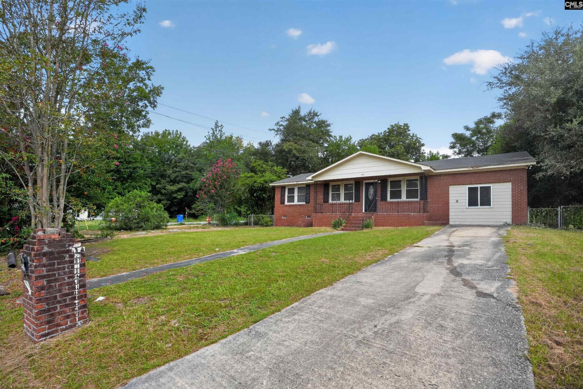 3501 Traveler Lane  Photo 7