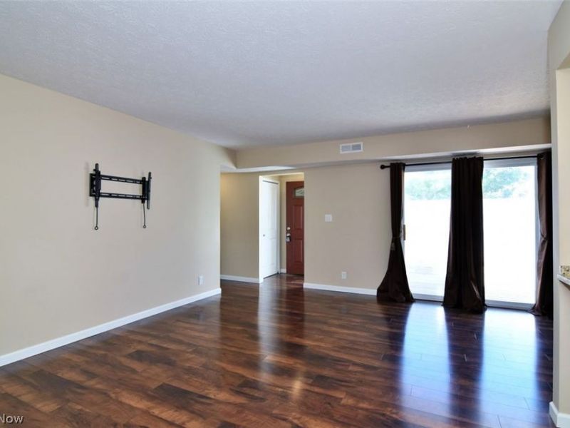 8117 Puritan Drive, Unit B, Mentor, OH 44060 Photo 8