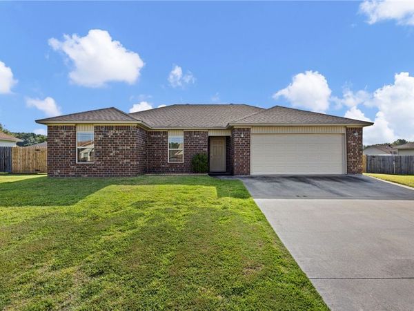 104 COUNTRY OAKS Drive , Dardanelle, AR 72834