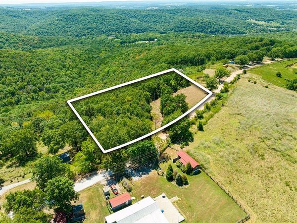 16850 Old Cricket Road , Omaha, AR 72662