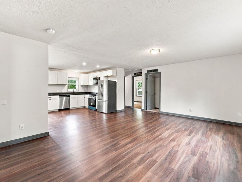 3659 Central Avenue , Grove City, OH 43123 Photo 6