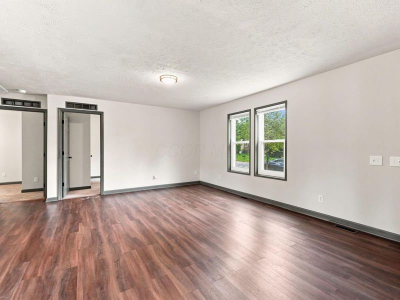 3659 Central Avenue , Grove City, OH 43123 Photo 8