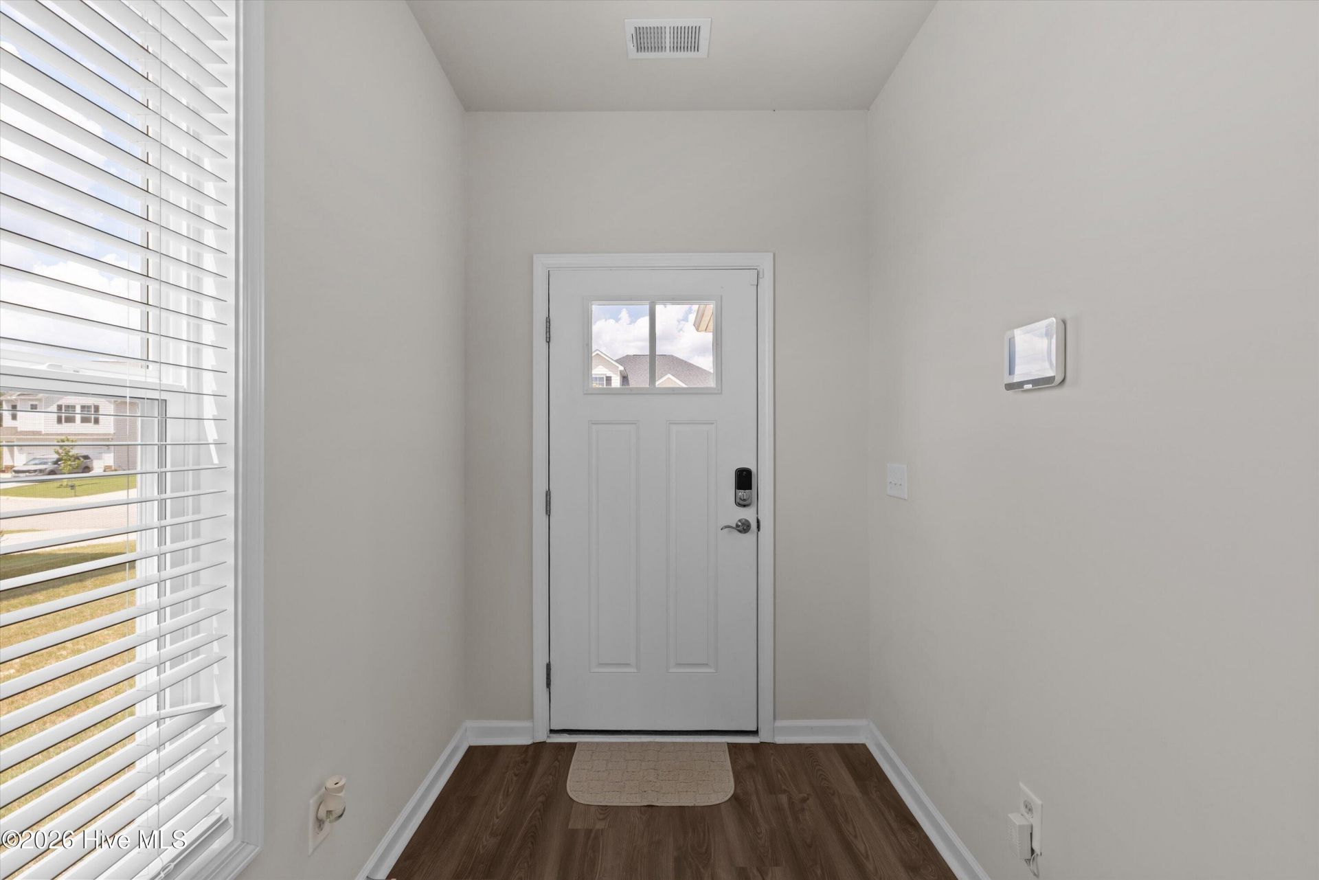 323 Mansell Park Photo 4
