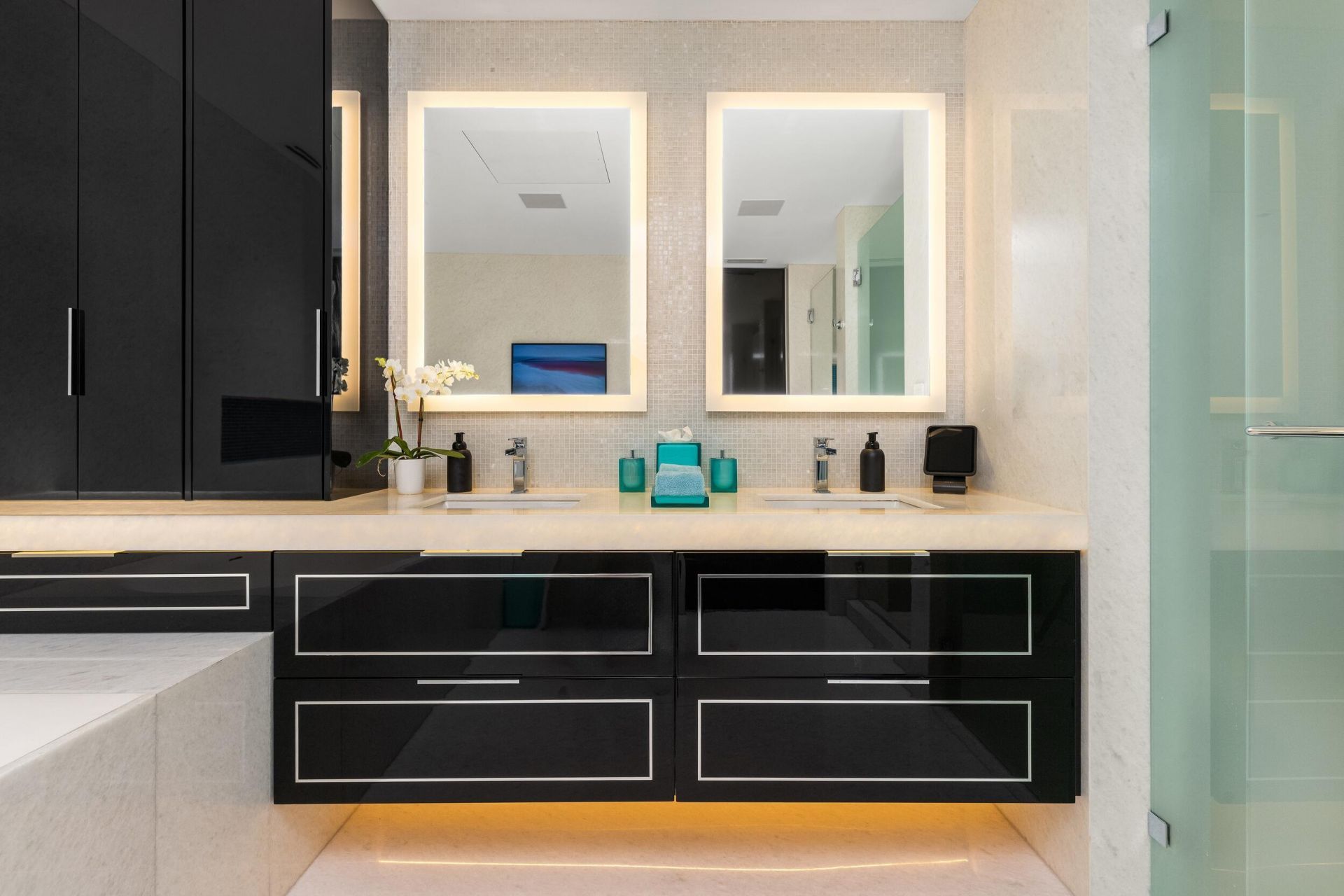525 N Fort Lauderdale Beach Boulevard, Unit 1702, Fort Lauderdale, FL 33304 Photo