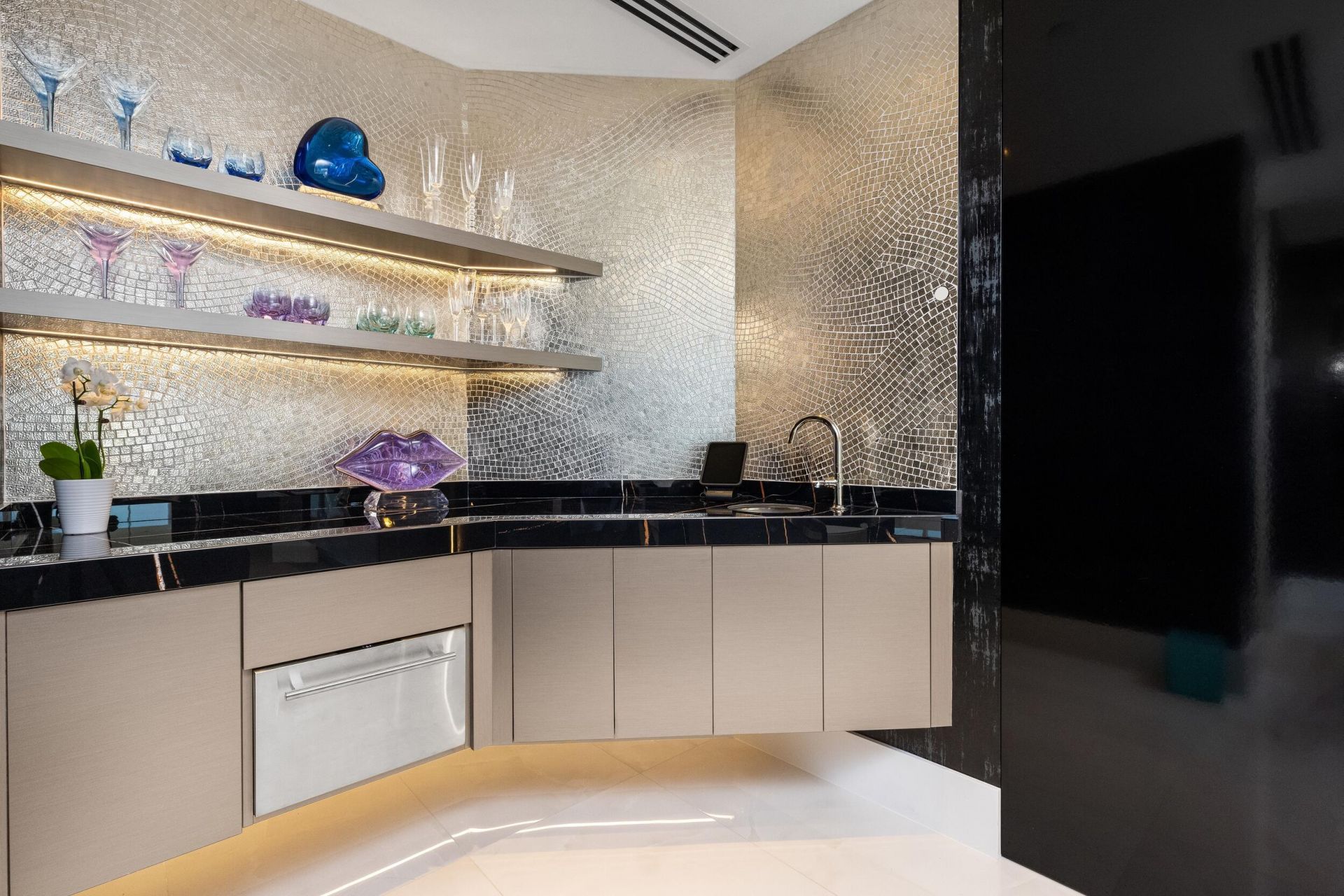 525 N Fort Lauderdale Beach Boulevard, Unit 1702, Fort Lauderdale, FL 33304 Photo