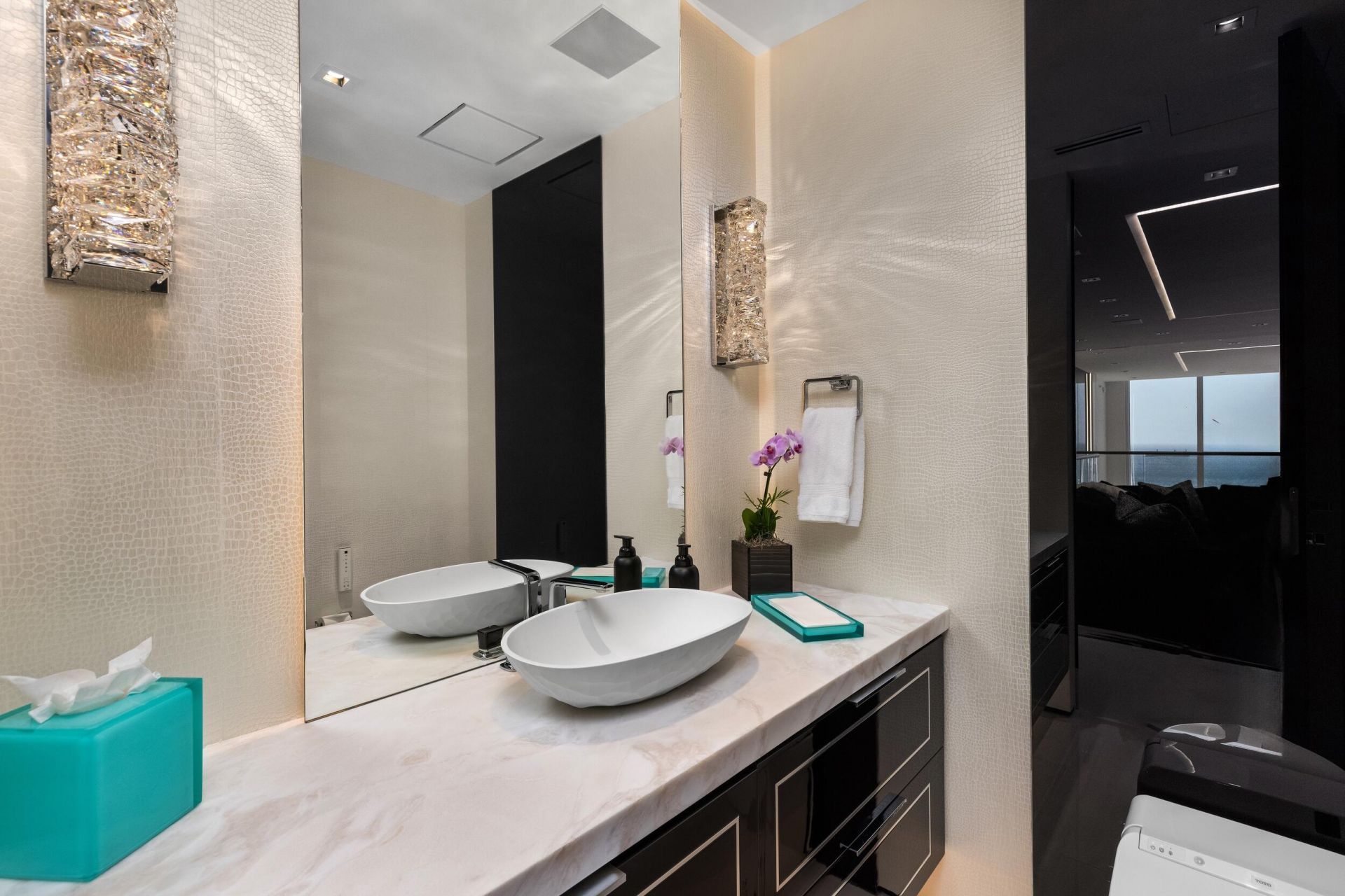 525 N Fort Lauderdale Beach Boulevard, Unit 1702, Fort Lauderdale, FL 33304 Photo