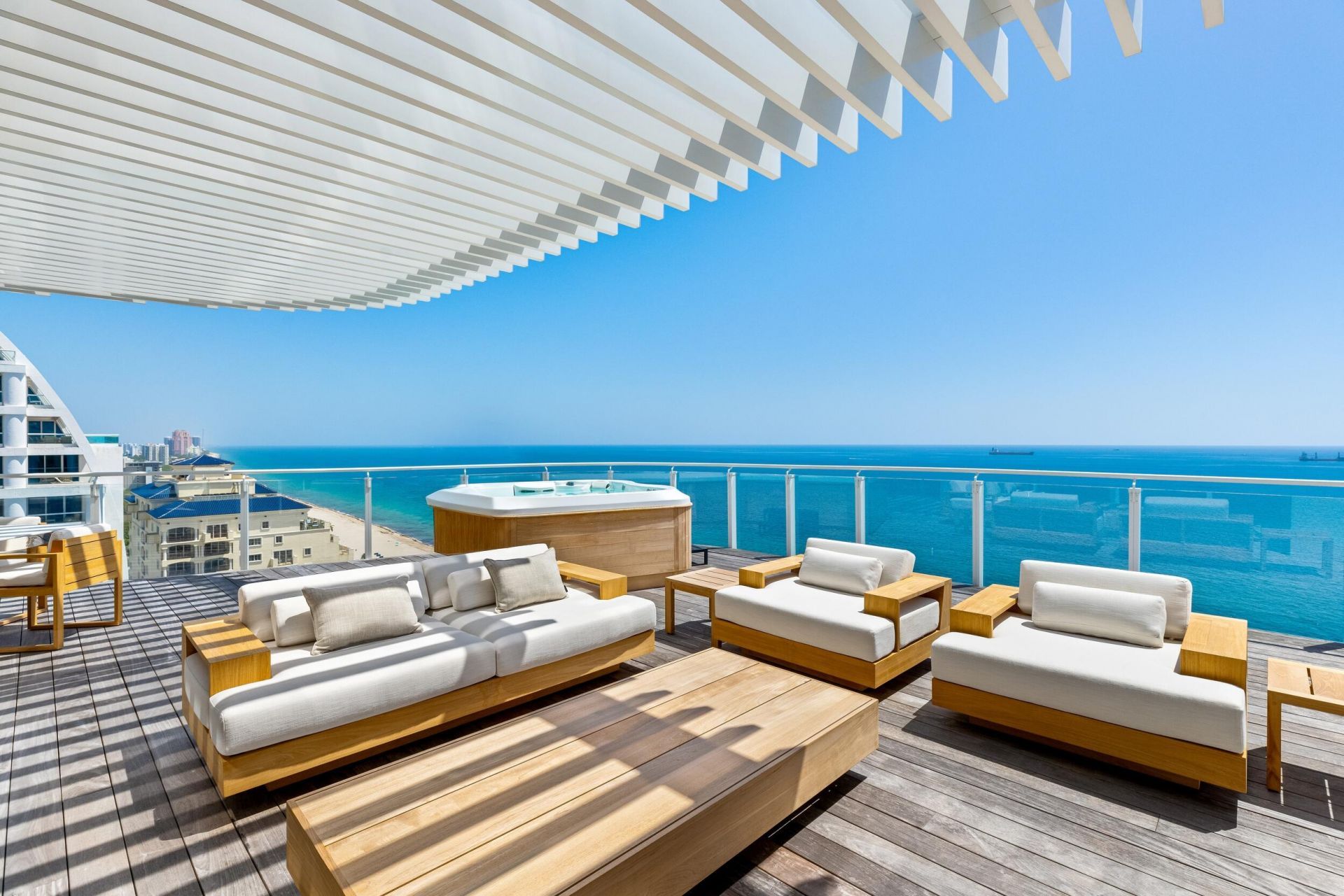 525 N Fort Lauderdale Beach Boulevard, Unit 1702, Fort Lauderdale, FL 33304 Photo