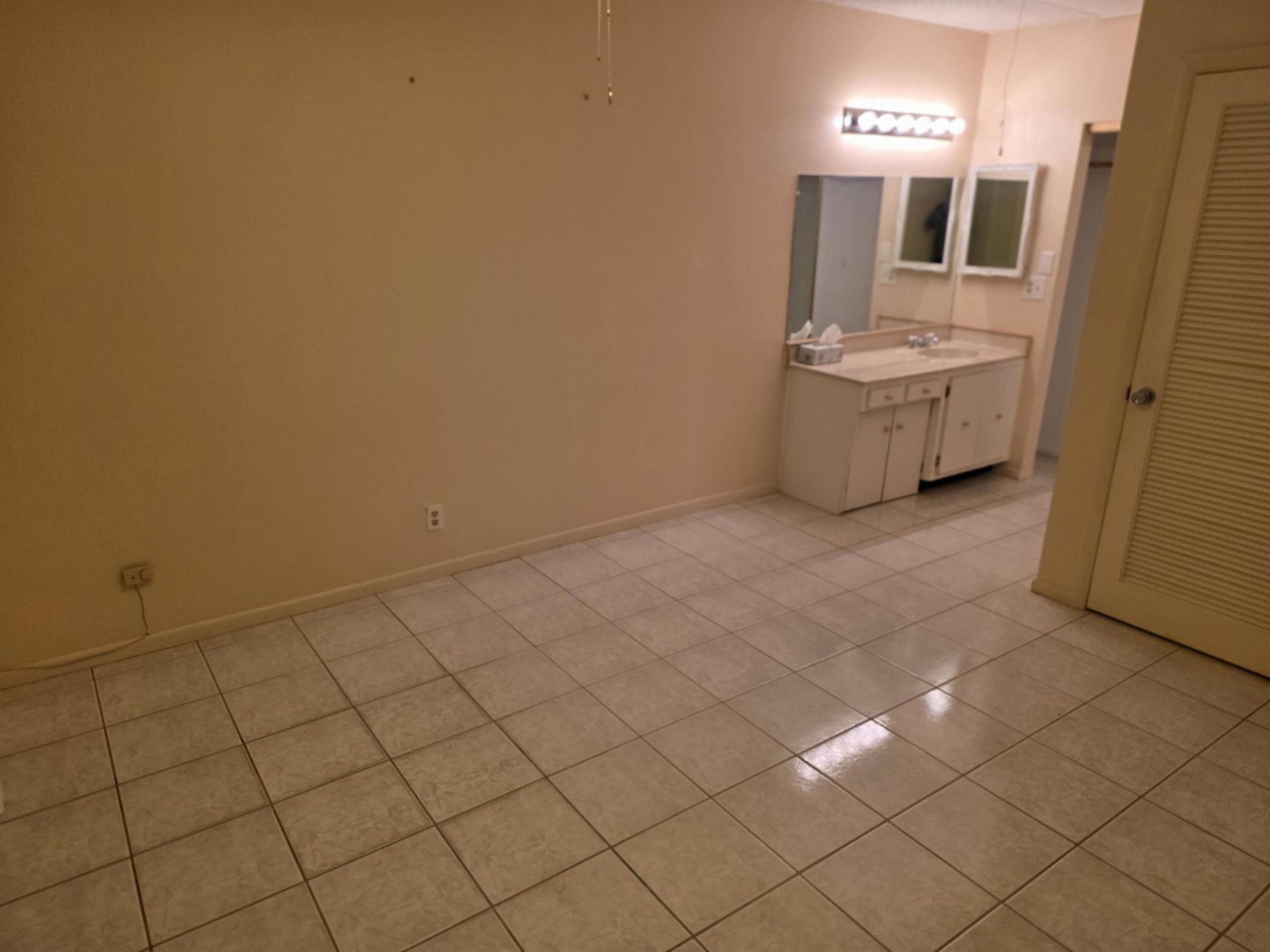 8590 Chevy Chase Drive, Unit 130, Boca Raton, FL 33433 Photo