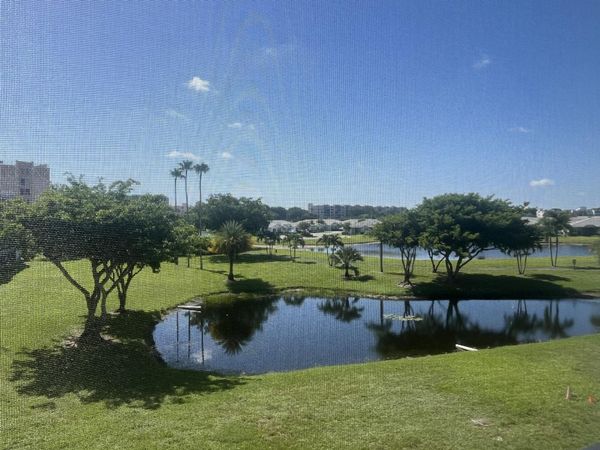 7006 HUNTINGTON Lane, Unit 302, Delray Beach, FL 33446