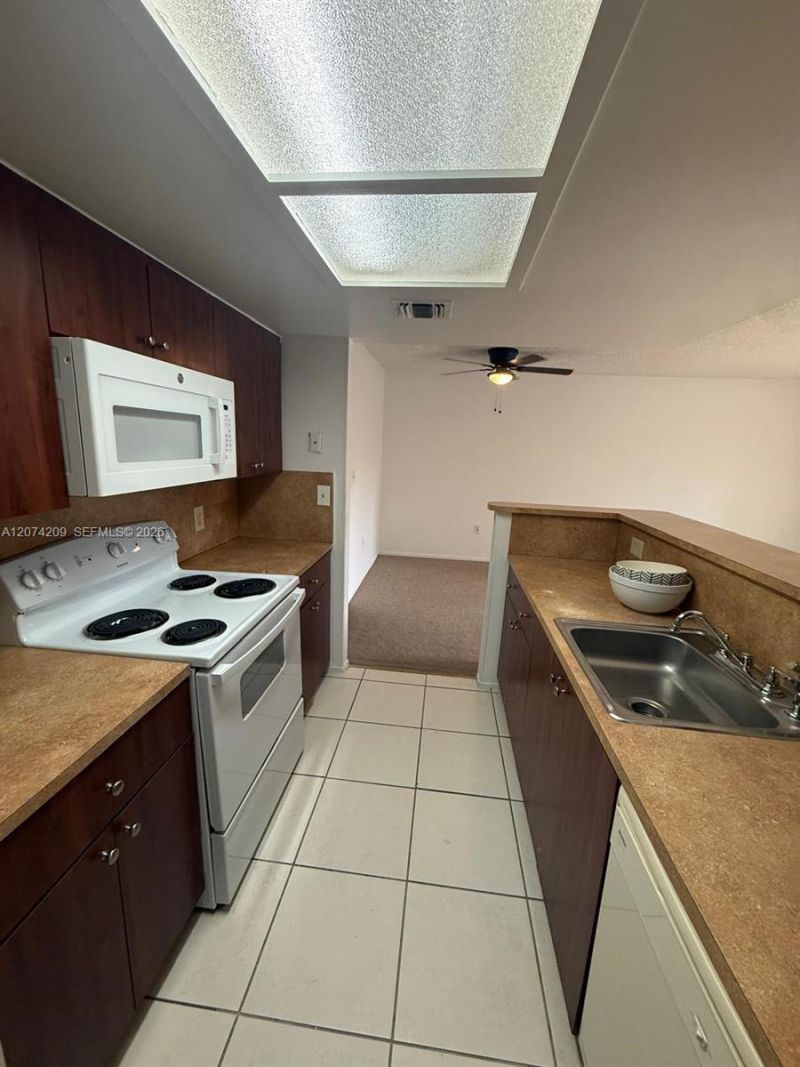 3228 Coral Lake Dr, Unit 3228, Coral Springs, FL 33065 Photo