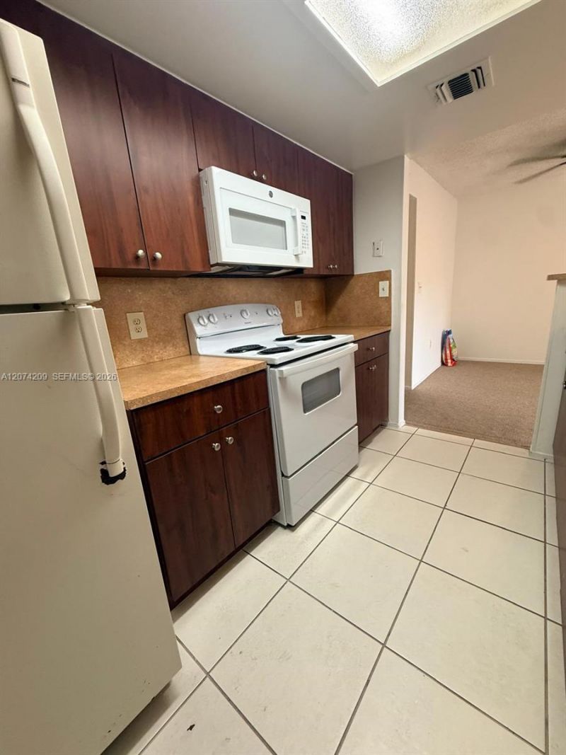 3228 Coral Lake Dr, Unit 3228, Coral Springs, FL 33065 Photo