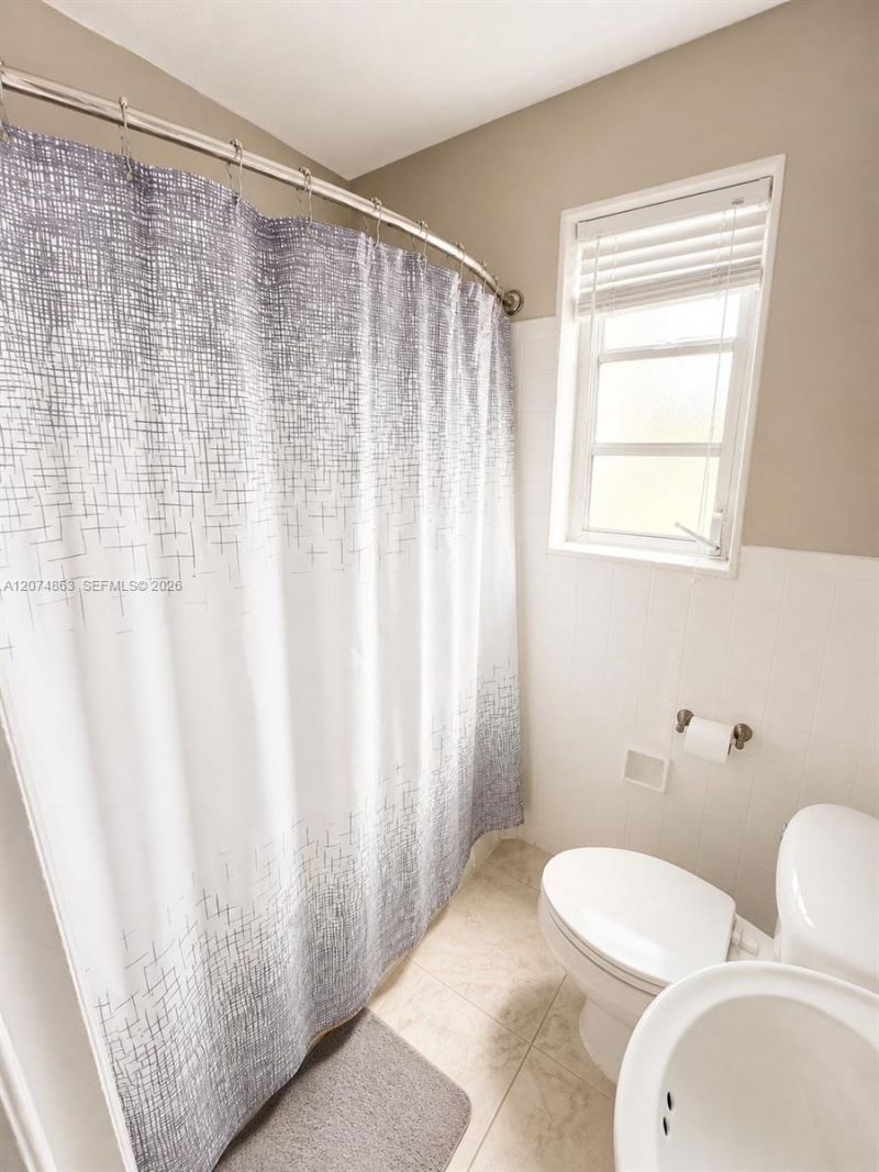375 SW 19th Ave , Unit 2, Miami, FL 33135 Photo