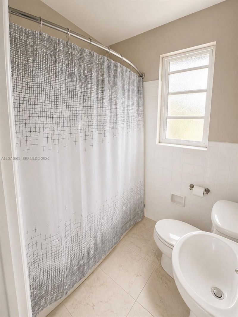 375 SW 19th Ave , Unit 2, Miami, FL 33135 Photo