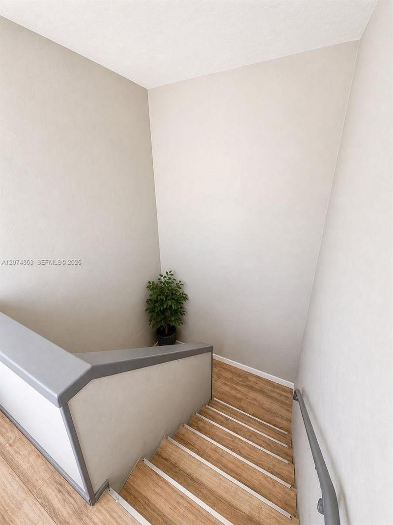 375 SW 19th Ave , Unit 2, Miami, FL 33135 Photo