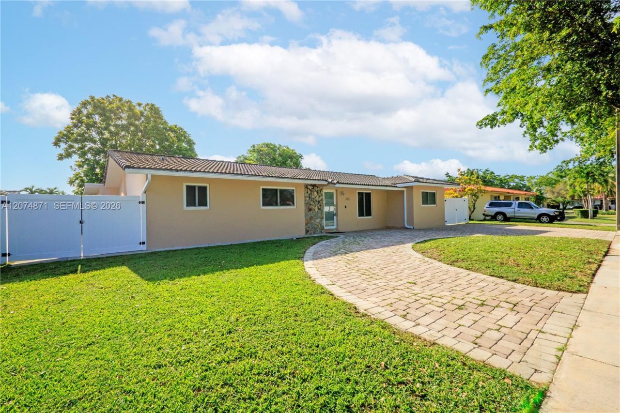 225 SW 102nd Pl , Sweetwater, FL 33174 Photo