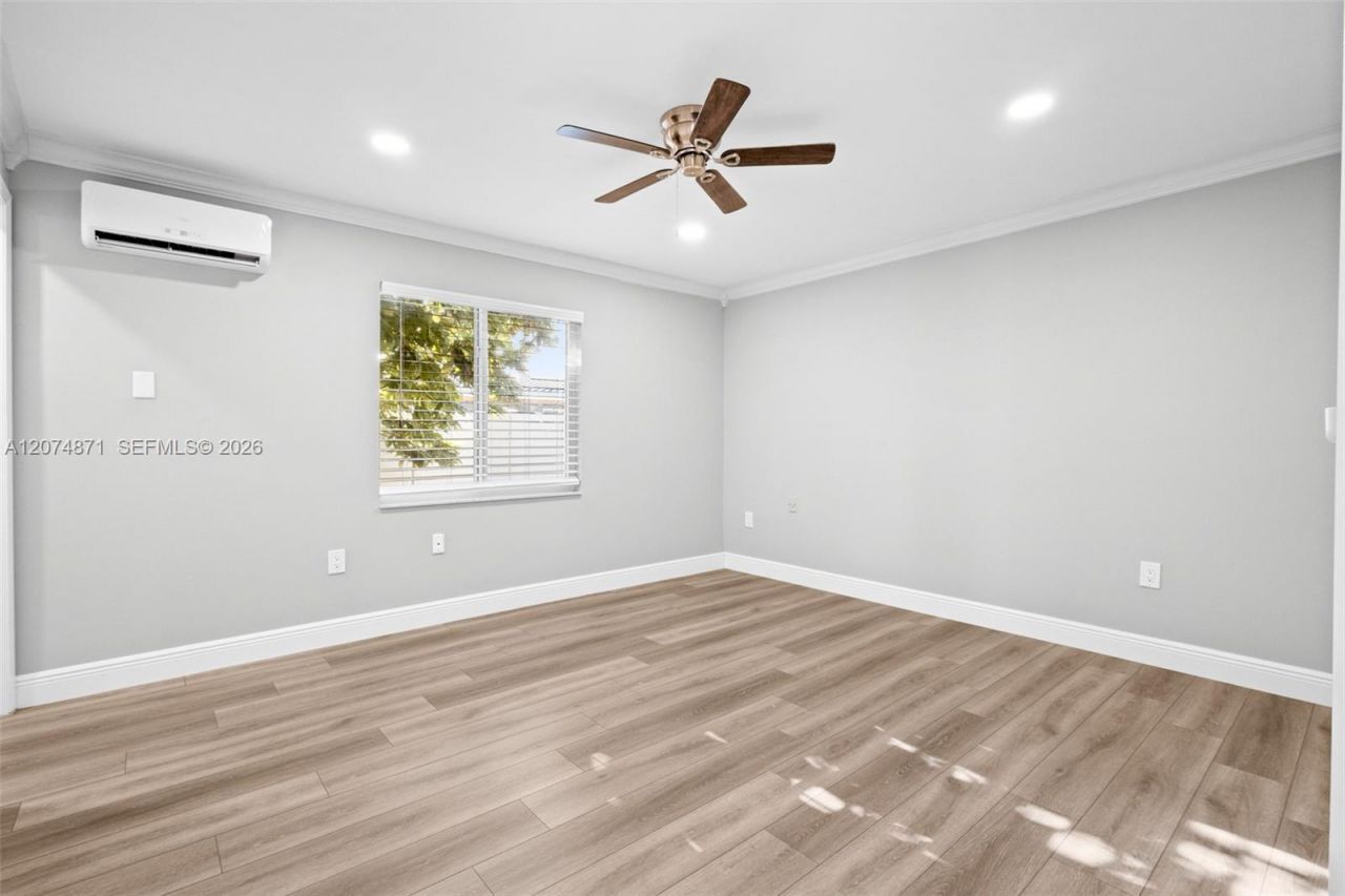225 SW 102nd Pl , Sweetwater, FL 33174 Photo