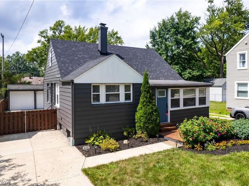 4318 W 222nd Street, Fairview Park, OH 44126 Photo 4