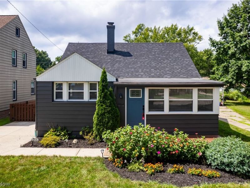 4318 W 222nd Street, Fairview Park, OH 44126 Photo 5