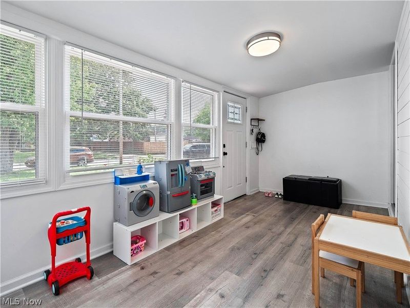 4318 W 222nd Street, Fairview Park, OH 44126 Photo 6
