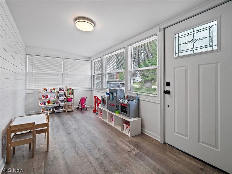 4318 W 222nd Street, Fairview Park, OH 44126 Photo 7