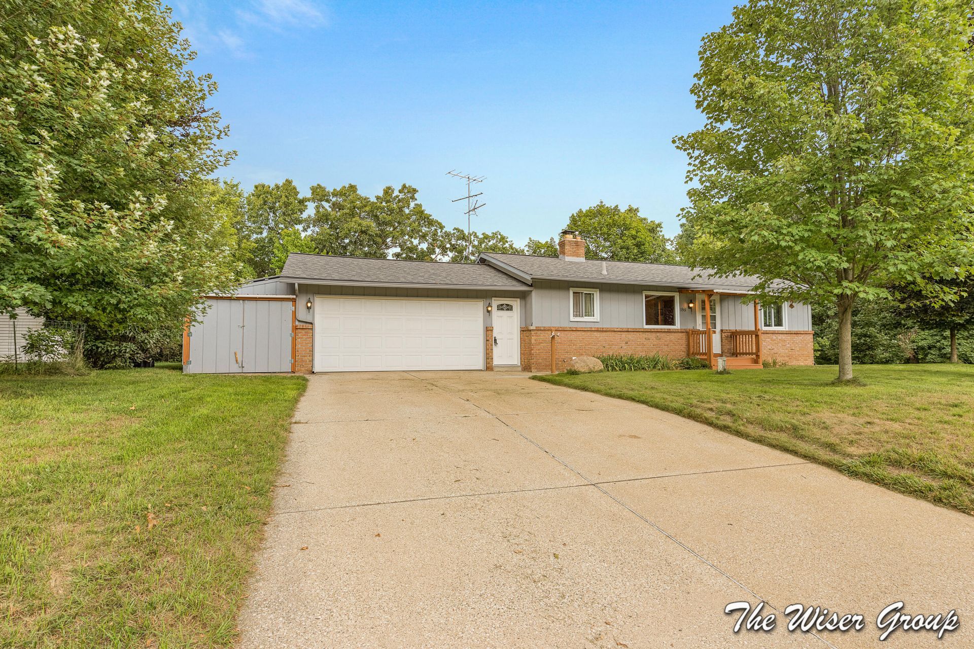 1861 Rupert Street Ne, Grand Rapids, MI 49525 Main Photo