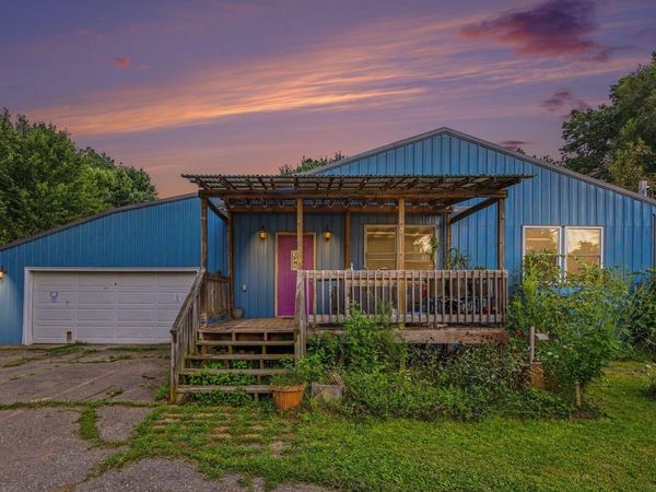 6041 Thru Roamin Drive, Jackson, MI 49201