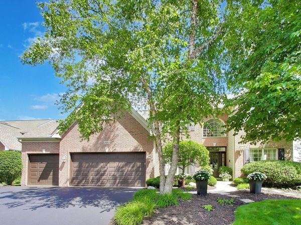 1693 Moorland Lane , Crystal Lake, IL 60014