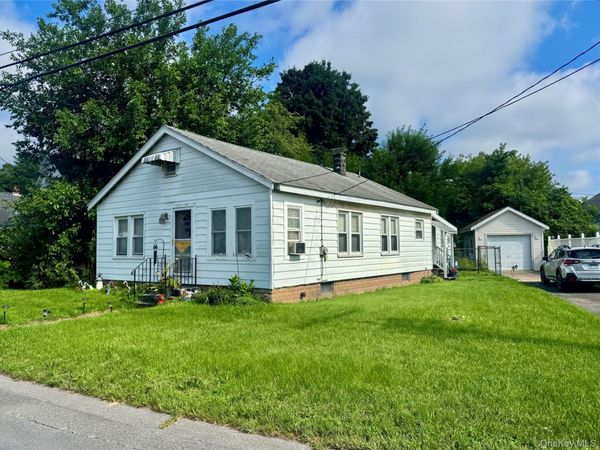 16 Esopus Avenue, Kingston, NY 12401